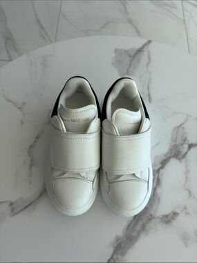 Alexander McQueen White Leather Kids Sneakers with Black Heel